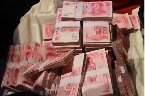 .重慶市人力社保局：全市最低工資標準進行了調(diào)整，從2019年1月1日起執(zhí)行